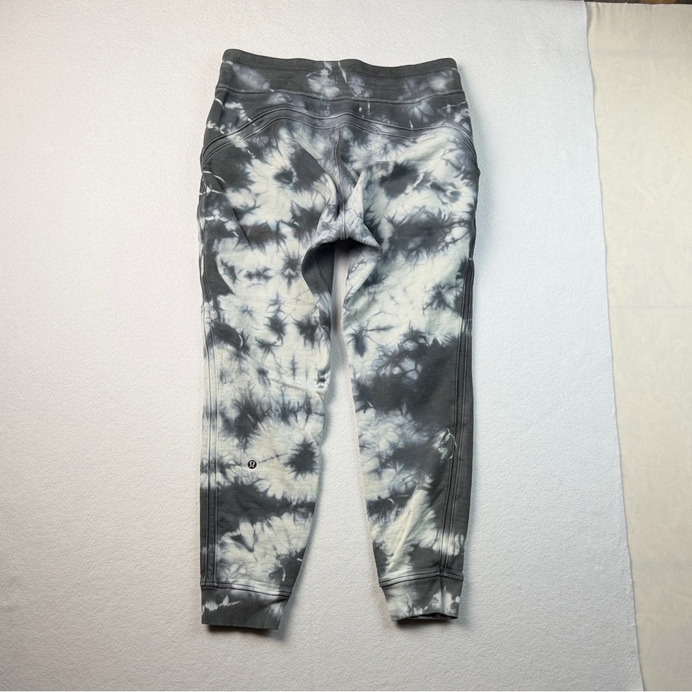 Lululemon Tie-Dye Jogger Pants — Women’s Size 8 - Picture 3 of 8